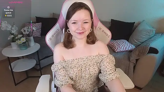 Sweetie Hope online show from 01-14-26, 04:43