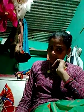 Snapshot of H_seema chatting on 02-17-26, 01:52 H seema online show from 02-17-26, 01:52