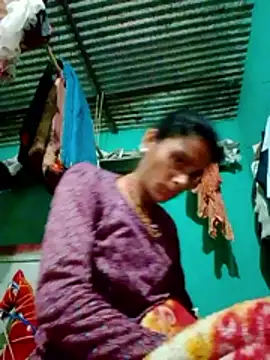 Snapshot of H_seema chatting on 02-18-26, 01:58 H seema online show from 02-18-26, 01:58