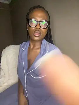 Moonzy77 online show from 11-14-25, 10:13