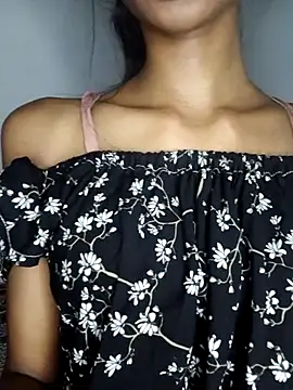 BunnyBloom25 online show from 09-11-25, 05:35