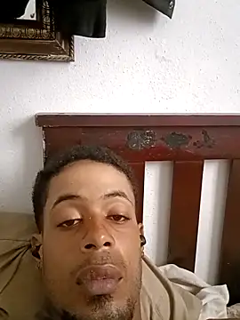 Snapshot of yensyrd chatting on 04-04-26, 02:23 yensyrd online show from 04-04-26, 02:23