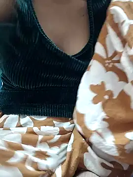 Aidakhan1212 online show from 10-31-25, 04:14