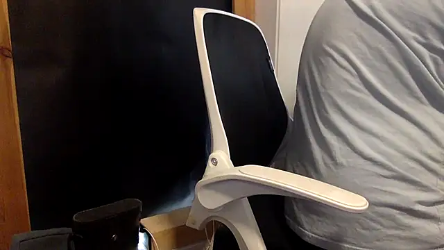 Snapshot of edger4lif3 chatting on 09-23-25, 06:37 edger4lif3 online show from 09-23-25, 06:37