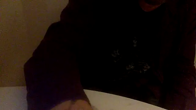 Snapshot of edger4lif3 chatting on 10-13-25, 01:18 edger4lif3 online show from 10-13-25, 01:18