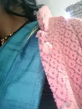 Snapshot of LUCKY_cut chatting on 02-02-26, 01:48 LUCKY cut online show from 02-02-26, 01:48