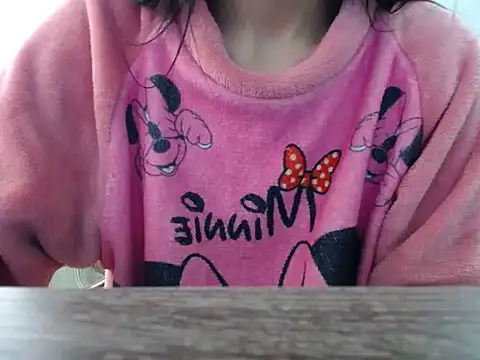 Snapshot of Taylormegan chatting on 05-11-26, 01:56 Taylormegan online show from 05-11-26, 01:56
