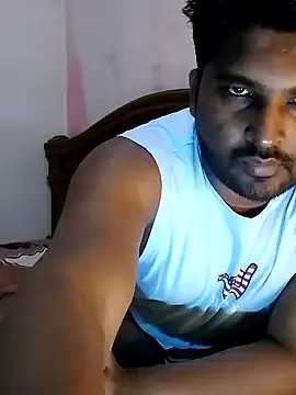 Snapshot of milkyseduce chatting on 10-18-25, 01:02 milkyseduce online show from 10-18-25, 01:02