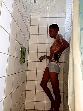 SweetSlenderChoc online show from 04-07-26, 01:13