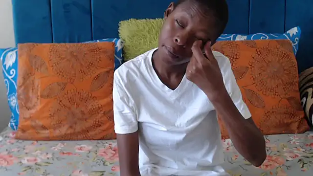 SweetSlenderChoc online show from 03-25-26, 10:14