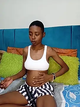 Snapshot of SweetSlenderChoc chatting on 06-18-26, 10:15 SweetSlenderChoc online show from 06-18-26, 10:15