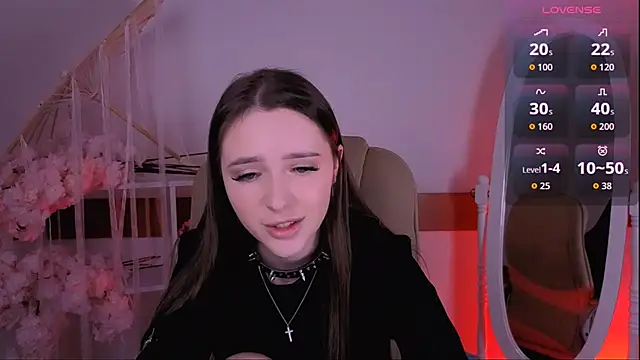 Snapshot of WildHoneyXO chatting on 10-21-25, 05:51 WildHoneyXO online show from 10-21-25, 05:51