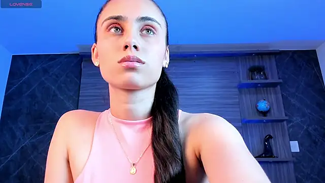 sofiapalacioss online show from 11-14-25, 07:28