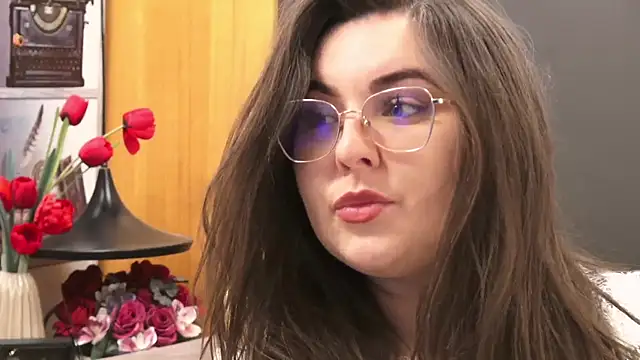 Mia Swano online show from 04-22-26, 01:56