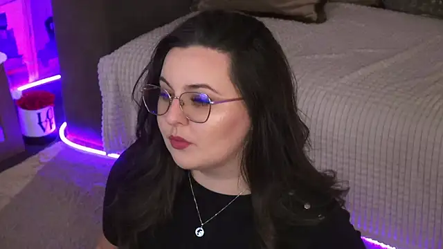 Mia Swano online show from 04-14-26, 01:43