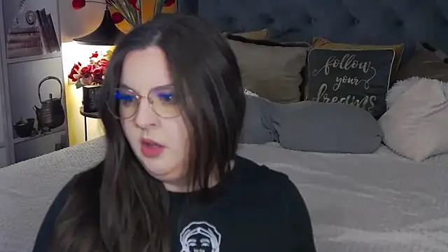 Mia Swano online show from 11-28-25, 02:34