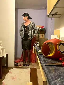 Snapshot of vikinylon chatting on 09-26-25, 10:38 vikinylon online show from 09-26-25, 10:38