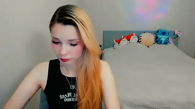 Snapshot of Kitten_Alissa chatting on 10-11-25, 07:26 Kitten Alissa online show from 10-11-25, 07:26