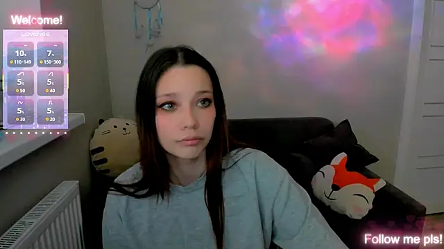 Kitten Alissa online show from 05-20-26, 01:08