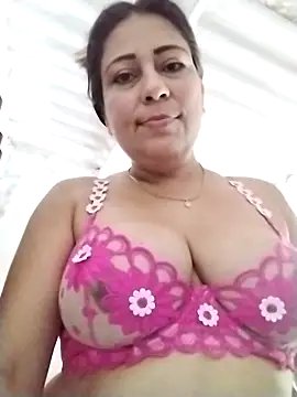 Snapshot of _tetas_92 chatting on 10-21-25, 02:27  tetas 92 online show from 10-21-25, 02:27