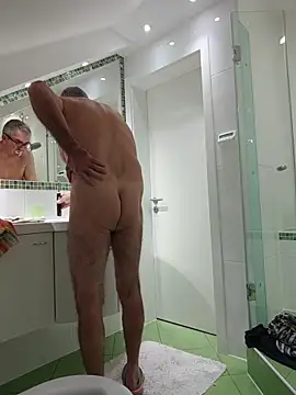 Oldmenhot66 online show from 11-23-25, 05:28