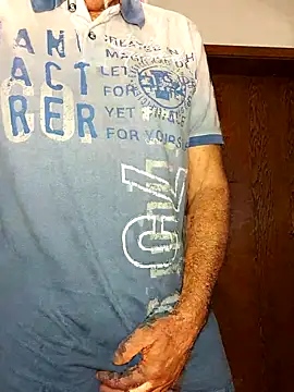 Snapshot of Oldmenhot66 chatting on 10-06-25, 02:07 Oldmenhot66 online show from 10-06-25, 02:07