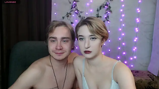 Snapshot of Lust4Money chatting on 10-24-25, 09:25 Lust4Money online show from 10-24-25, 09:25
