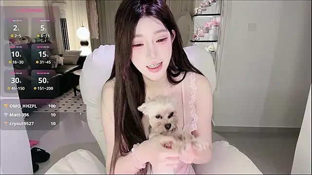 Xiaoxue L online show from 09-17-25, 04:20