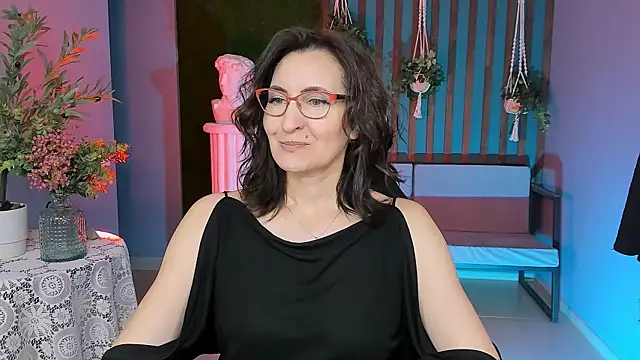 UnaTerra online show from 11-17-25, 09:13