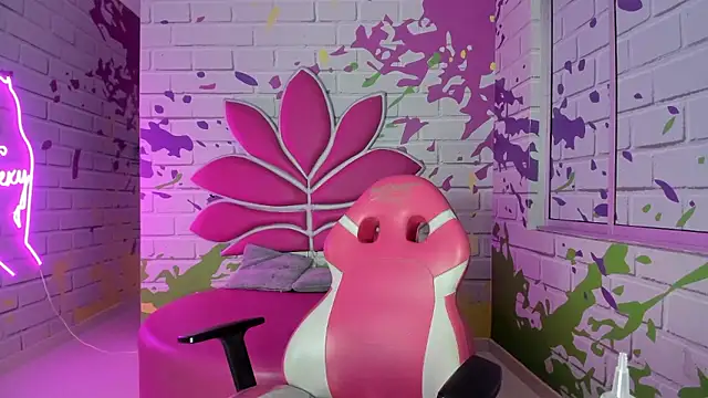 ValerySkinnyy online show from 10-31-25, 11:44