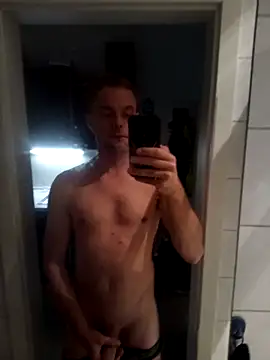 Snapshot of EdelHolz91 chatting on 10-22-25, 07:13 EdelHolz91 online show from 10-22-25, 07:13