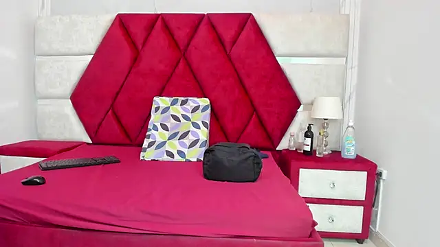 Kity spiderr online show from 03-24-26, 01:44