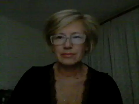 Snapshot of LucyLewisX chatting on 09-27-25, 08:04 LucyLewisX online show from 09-27-25, 08:04