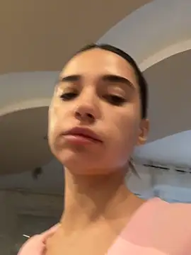 ItalianGirl online show from 10-25-25, 02:39