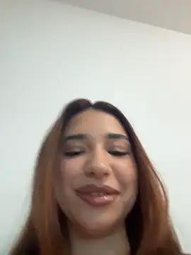 ItalianGirl online show from 11-29-25, 04:07