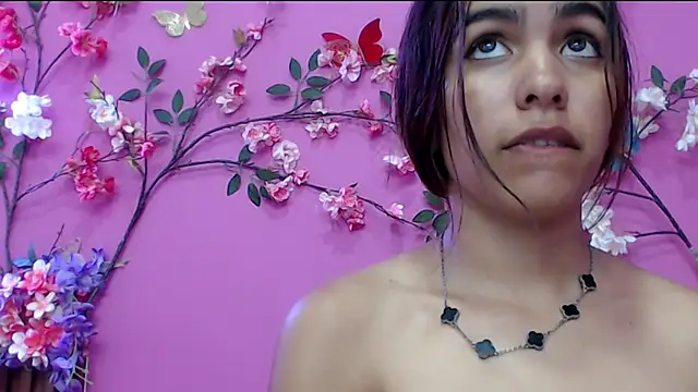 skinnysofia18 online show from 11-08-25, 01:03