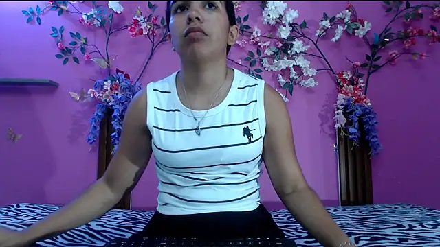 skinnysofia18 online show from 05-25-26, 02:38