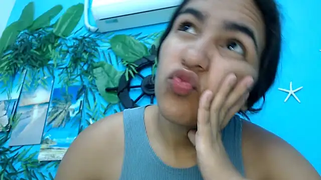 Snapshot of skinnysofia18 chatting on 07-18-26, 02:14 skinnysofia18 online show from 07-18-26, 02:14