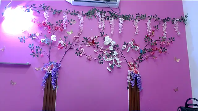 skinnysofia18 online show from 04-01-26, 02:03