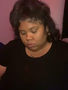 Snapshot of BlaxicanaMami chatting on 10-06-25, 05:52 BlaxicanaMami online show from 10-06-25, 05:52