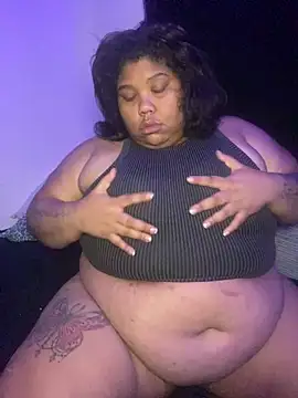 Snapshot of BlaxicanaMami chatting on 09-18-25, 05:21 BlaxicanaMami online show from 09-18-25, 05:21