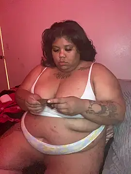 Snapshot of BlaxicanaMami chatting on 10-09-25, 06:58 BlaxicanaMami online show from 10-09-25, 06:58