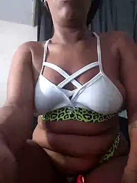 Snapshot of Kristal_Bronw_Lawren chatting on 10-06-25, 04:13 Kristal Bronw Lawren online show from 10-06-25, 04:13