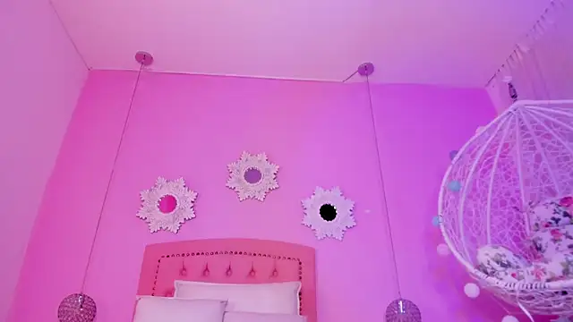 CannelaSmith online show from 10-16-25, 07:22