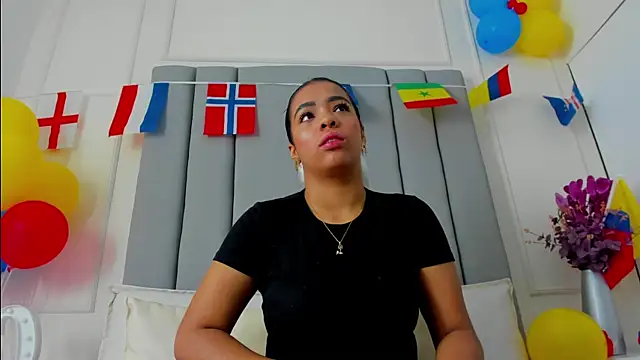 Snapshot of CannelaSmith chatting on 07-04-26, 11:27 CannelaSmith online show from 07-04-26, 11:27