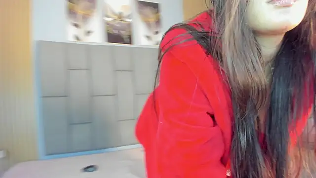 Stefany gonzales  online show from 10-12-25, 12:50