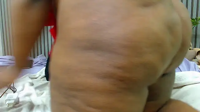 ROYALASS25 online show from 05-06-26, 03:54