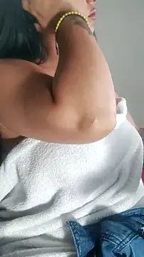 karly hot  online show from 10-05-25, 02:02