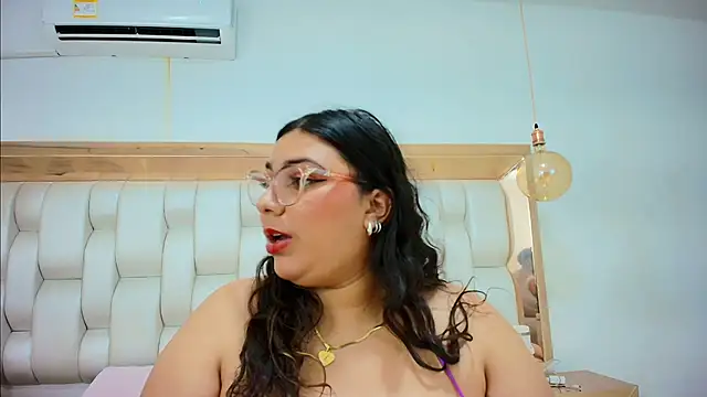 TiffantyAndStacy online show from 02-14-26, 07:47