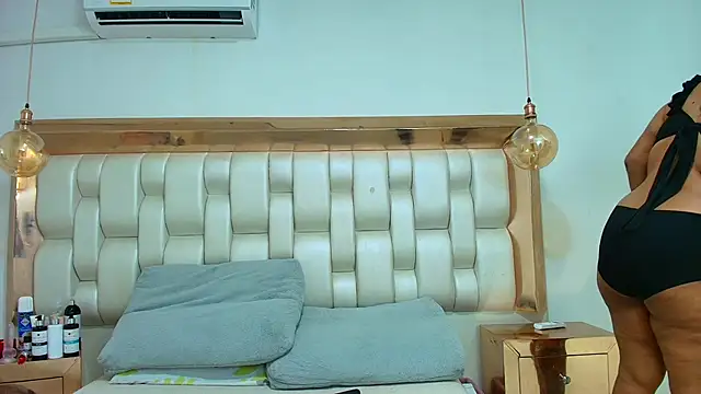 TiffantyAndStacy online show from 10-27-25, 07:59